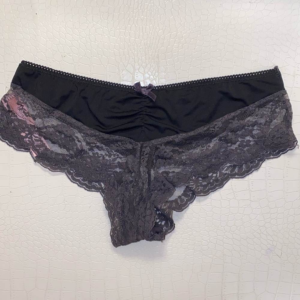 Hunkemoller XS Black Hipster Panties with Lace Trim and Smooth Fabric